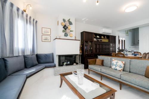 Seadmed, Mermaid Beachfront Villa in Koropi