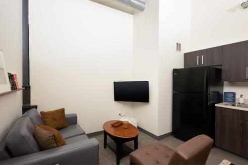 Flexhome Fiserv 2BR Private Apt EL5 in Milwaukee, USA