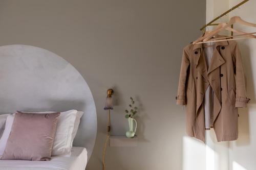 iFlat Trevi Fountain's roomy&friendly apartment - image 11