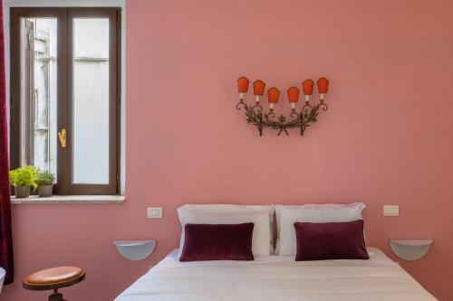 iFlat Trevi Fountain's roomy&friendly apartment - image 8