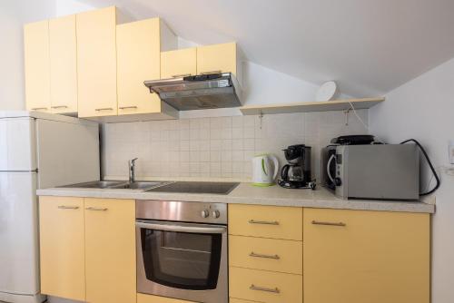 Apartment Petak 1 - image 2
