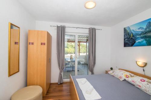 Apartments Jelena - image 11