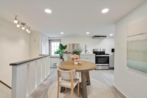 KING Suite Luxurious, modern couple retreat in Philadelphia, USA