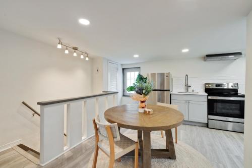 KING Suite Luxurious, modern couple retreat in Philadelphia, USA