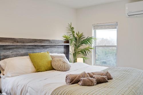 KING Suite Luxurious, modern couple retreat in Philadelphia, USA