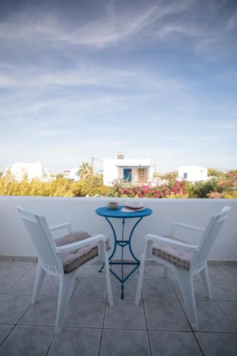 Nefeli in blue, Plaka (photo 9)