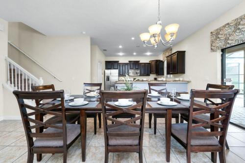Vacation Homes with Multiple Rooms Nearby detail