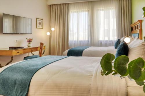 Standard Twin Room room in The Liwan Hotel