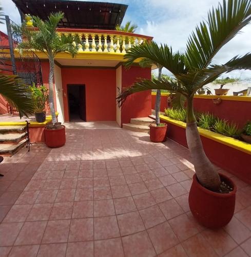 Hermosa casa cuatro recámaras independientes CA - image 3