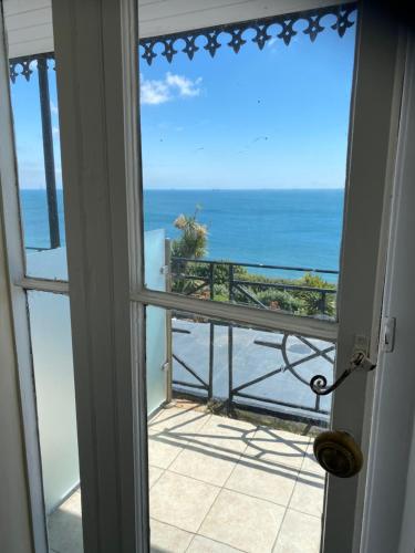 Double Room with Balcony and Sea View