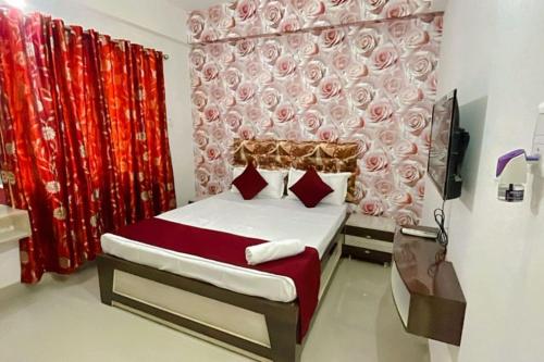 Carnival Stay - Premium homestay with wifi near ghat for families ONLY