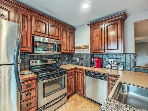 Quiet Plaza Two bedroom 2 Bathroom in 鄉村俱樂部廣場