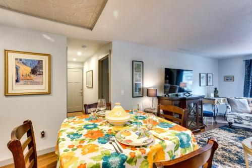 Hot Tub & Fire Pit Access! Peaceful Renton Retreat in Cascade-Fairwood (WA)