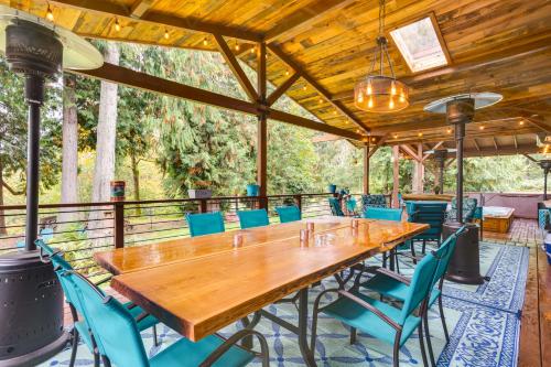 Hot Tub & Fire Pit Access! Peaceful Renton Retreat in Cascade-Fairwood (WA)