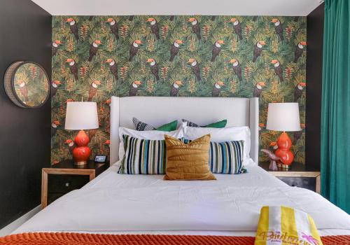 Birdcage Palm Springs - A Ryson Property