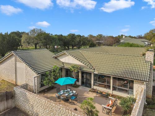 New Listing House with Lake View Pet Friendly in Horseshoe Bay, USA