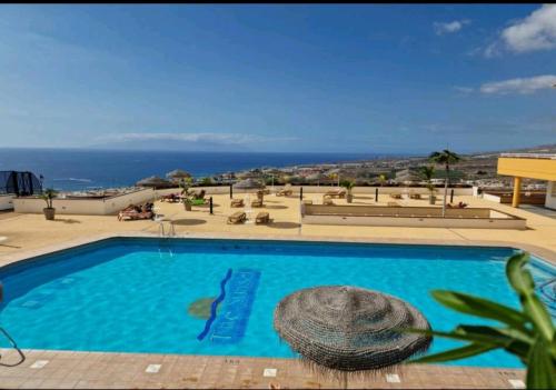 Luxury Sunset 408 heated pool with air condition and sea views, Adeje