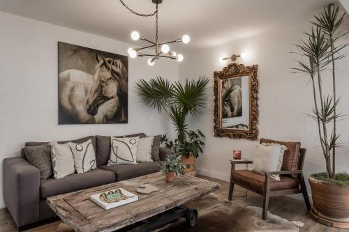 Casa Zacateros 4BR Home with Heated Pool & Luxury Accommodations in Centro in San Miguel de Allende, Mexico