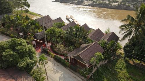 外観, メコン リバーサイド ロッジ (Mekong Riverside Lodge) in パクベン