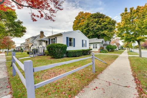 Ludington Vacation Rental - Walk to Lake Michigan!