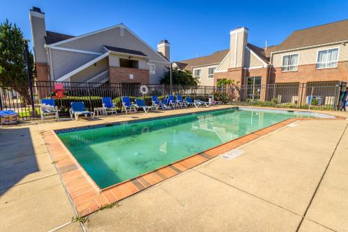 Philadelphia Suites - main image