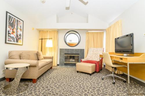 Philadelphia Suites - image 12