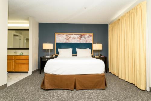 Philadelphia Suites - image 5