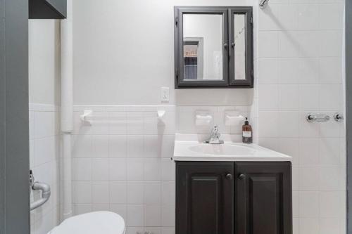 Apartment 253: Chelsea, New York (photo 7)