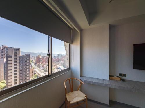 Dahu Park Hotel in Neihu District