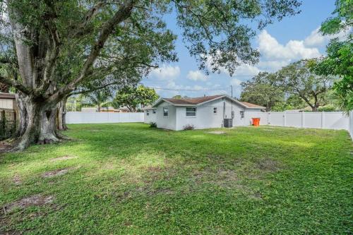 Cozy Home Just A Short Drive to Beautiful Beaches in Seminole, USA