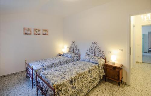 3 Bedroom Gorgeous Home In Palazzetto Nese