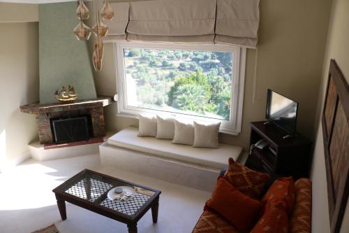 2 bedrooms, 3 beds