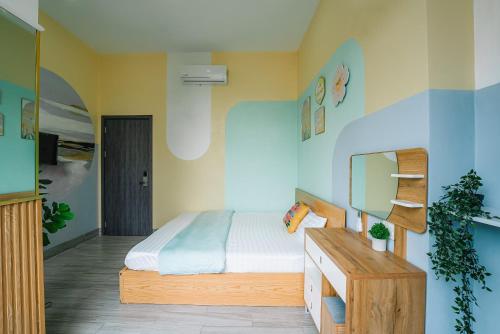 King Room image 7