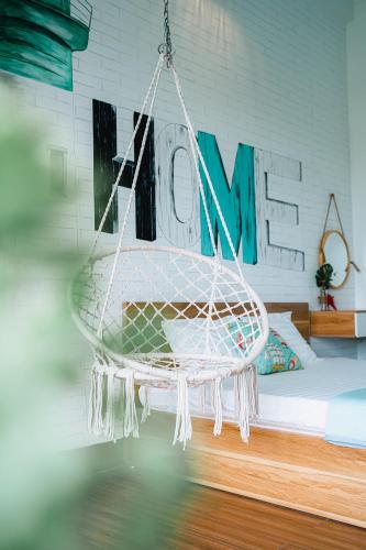 King Room image 9