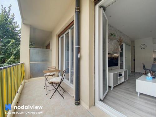 Balcony/terrace, Escapades Ensoleillees near Musée Archéologique de Nice-Cimiez