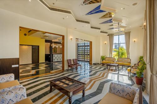 Capital O 38052 Hotel Bhopal Palace