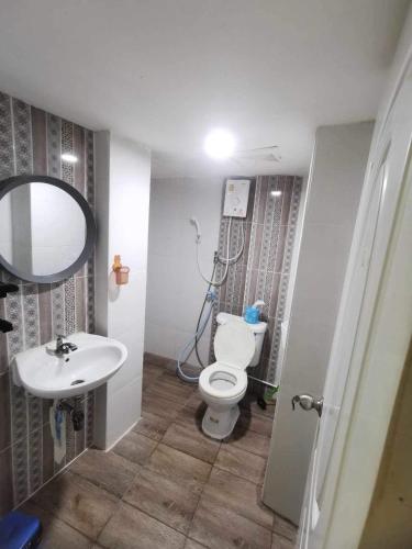 room detail thumbnail 2