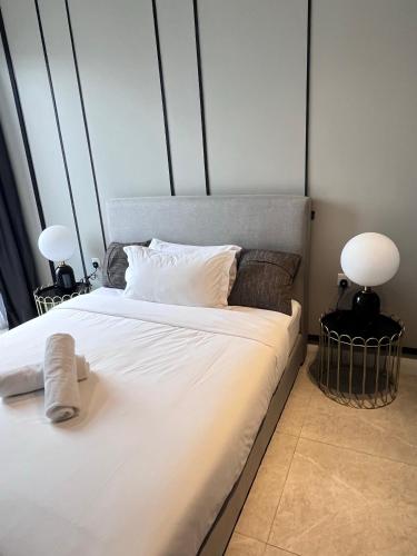 Axon Residence at Pavilion KLCC KL Tower view by KIMIRO Axon Residence at Pavilion KLCC KL Tower view by KIMIRO