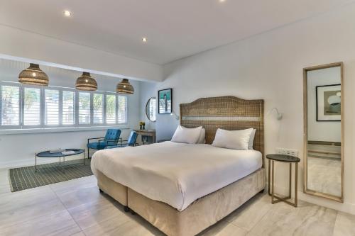 Studio On the Beach in Camps Bay - image 4