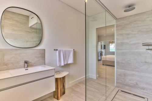 Studio in Camps Bay - 40m from beach - image 6