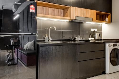 Axon Residence at Pavilion KLCC KL Tower view by KIMIRO Axon Residence at Pavilion KLCC KL Tower view by KIMIRO