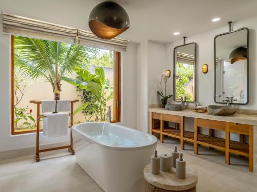 Bathroom, Ana Mandara Cam Ranh in Cam Hải Đông