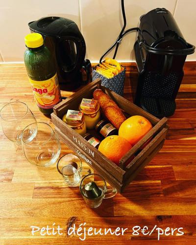Food and beverages, Secrete loft, spa & jaccuzi privatif - parking & bien-etre pres de Toulouse in Saint-Alban