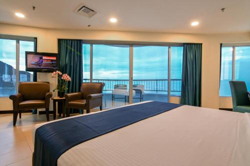 room detail thumbnail 1