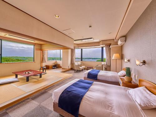  Superior Room with Tatami Area with Bathroom and Bay View