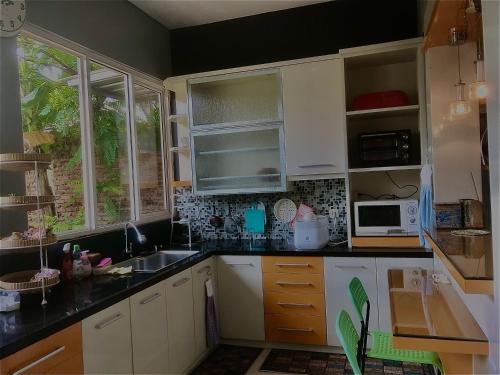 Kitchen, Villa Sentul Onnelik Sentul City Bogor by Villaloka near Mount Pancar Hot Spring