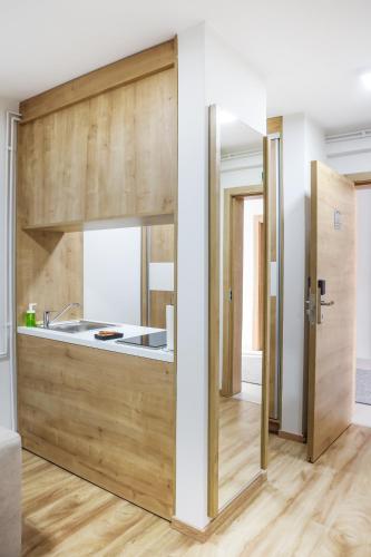 مطبخ, Grand Park rooms & apartments in Cacak