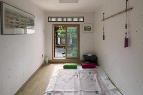 Korean-Style Economy Double Room room in Renewal Open!!! Entire Place Traditional Stay Xiwoo  時雨 시우 한옥독채