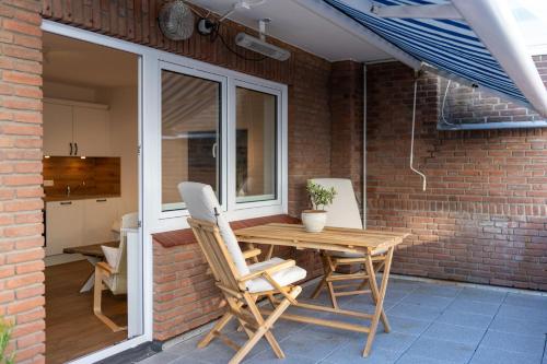 Apartment with Balcony image 3