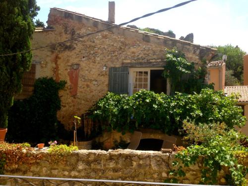 Maison provençale en pierre naturelle à Gigondas